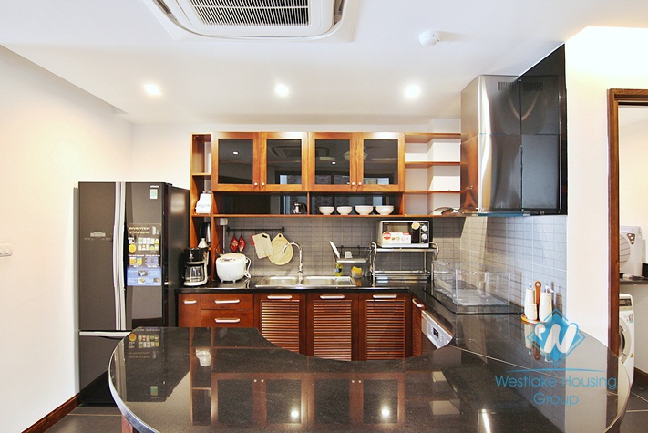A 4 bedroom apartment with stunning lake view on Xuan dieu, Tay ho, Ha noi